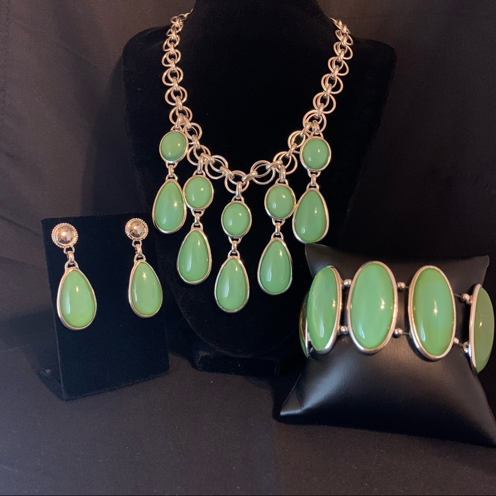 Green,Teardrop,Silver Tone Necklace Set